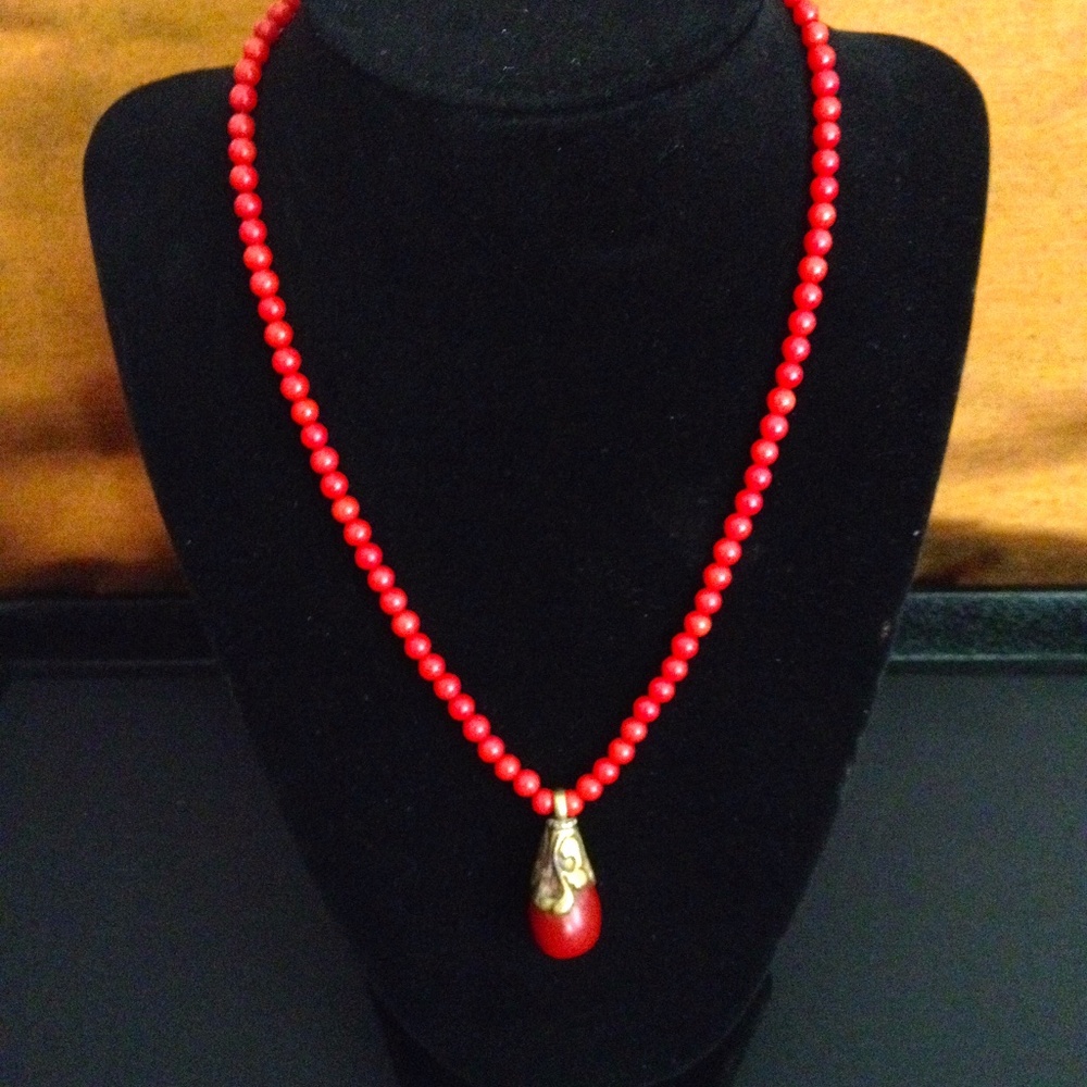 Beaded Necklace with Tear-Drop Filigree Pendant